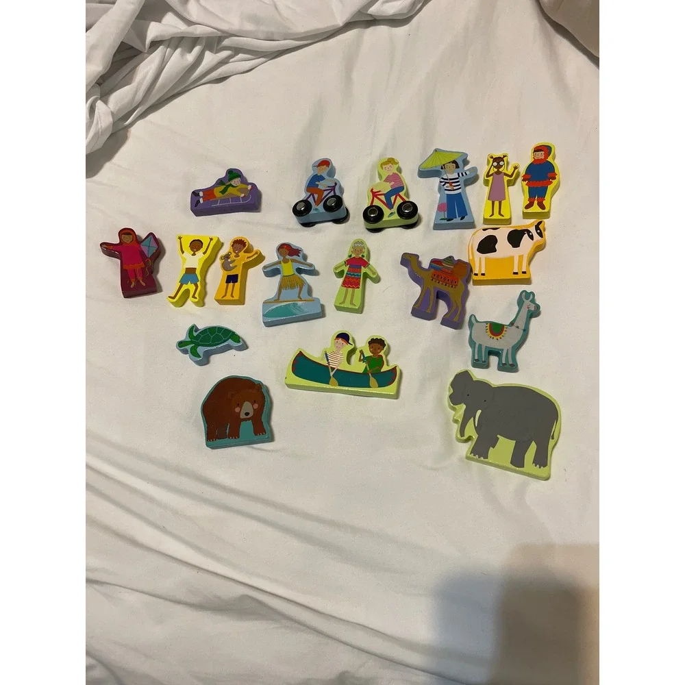 Floss‎ & Rock Wooden People and Animals of the World Block Play Set 17 Pieces